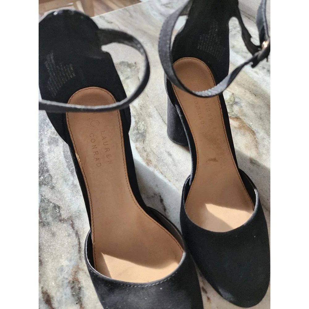 LC Lauren Conrad Black Faux Suede Ankle Strap Block Heel Pumps Size 7.5